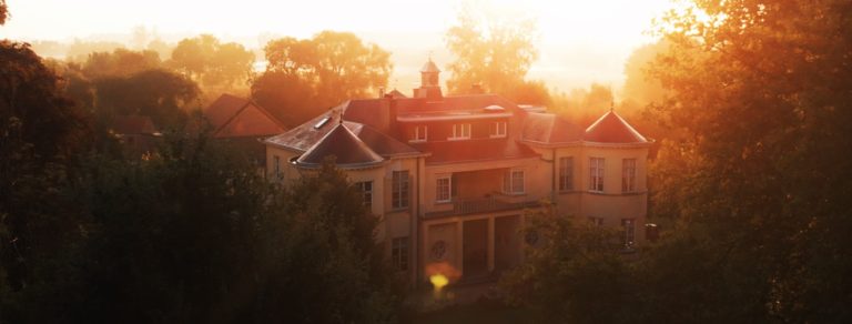 76647918 2847479995285585 495883704086822912 o 768x292